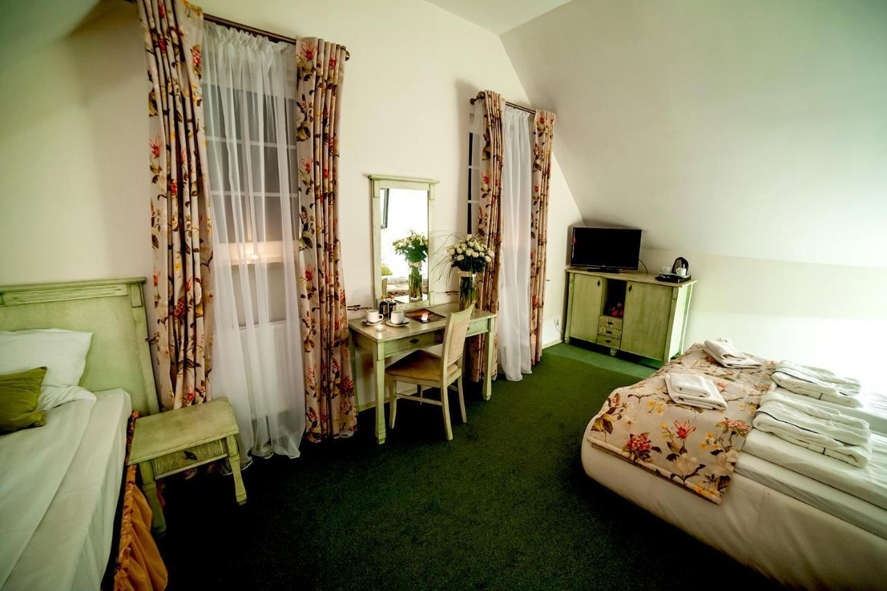 Osada Dankow Hotell Miłomłyn Eksteriør bilde